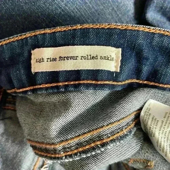 Jessica Simpson high-rise forever, rolled ankle jeans - Picture 9 of 9